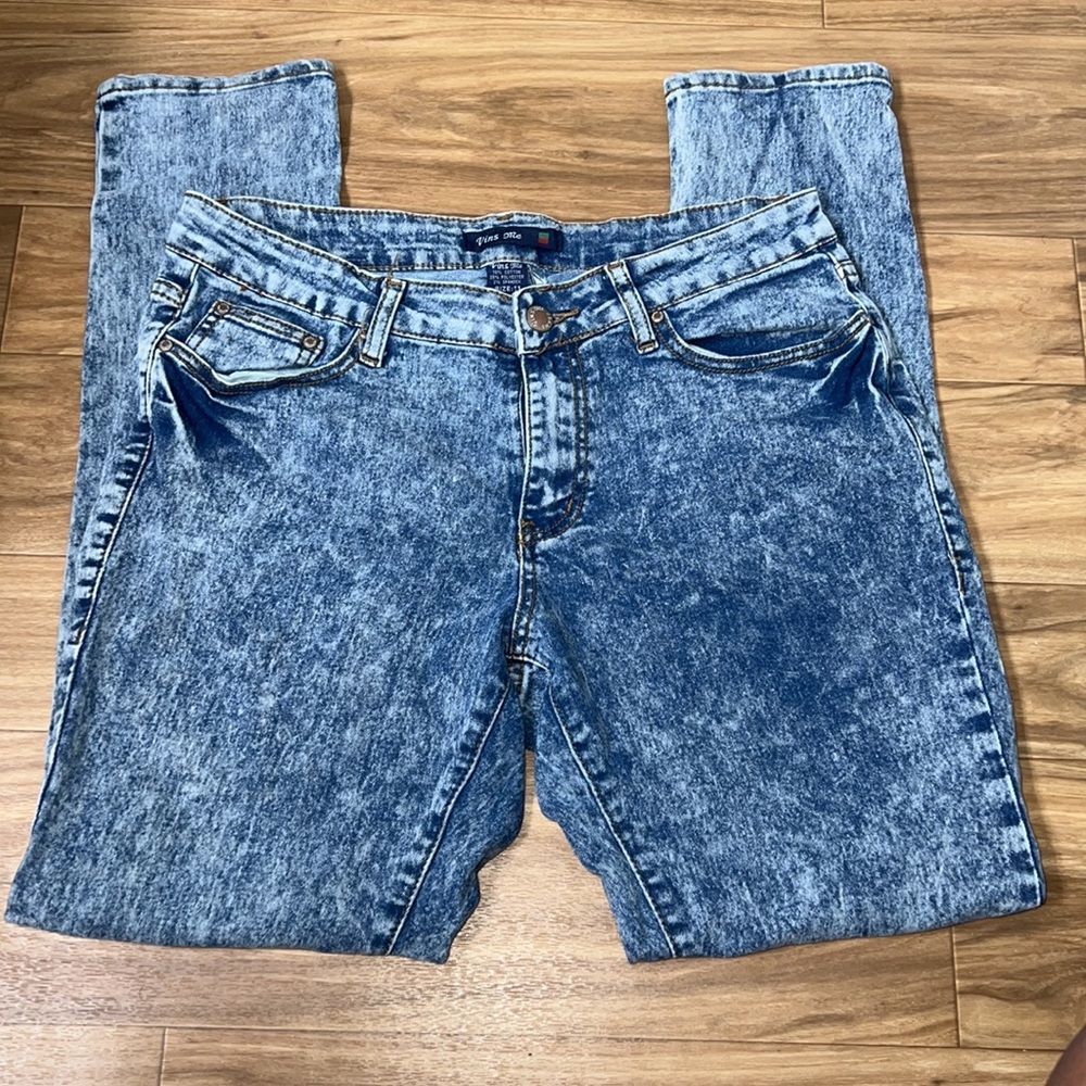 Women’s Acid Wash Skinny Jeans